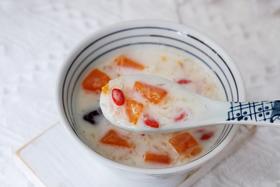 金燕耳木瓜牛奶羹