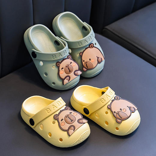 【包头防护！防滑耐穿】儿童凉拖鞋室内外穿卡通卡皮巴拉婴幼儿踩屎感洗澡防滑防臭洞洞鞋。xa 商品图3