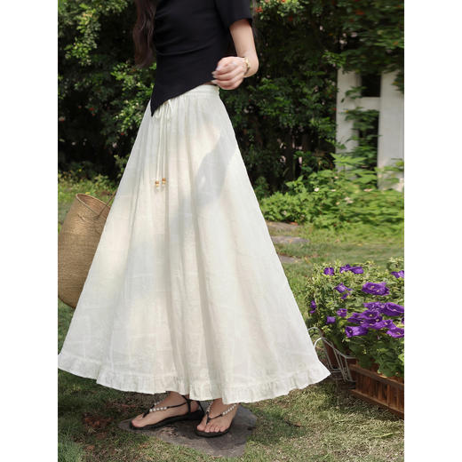 鹿向南【0402/20:00新品前1小时7折限量100件】百搭米白色半身裙 商品图1