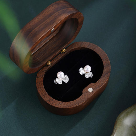 子佩集【小回旋曲】银S925珍珠惜王妃耳钉【E4976】双色蝴蝶结2602 商品图2