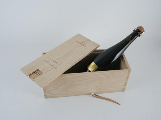 法国2016 年亨利吉罗阿尔贡香槟（礼盒装） 商品图2