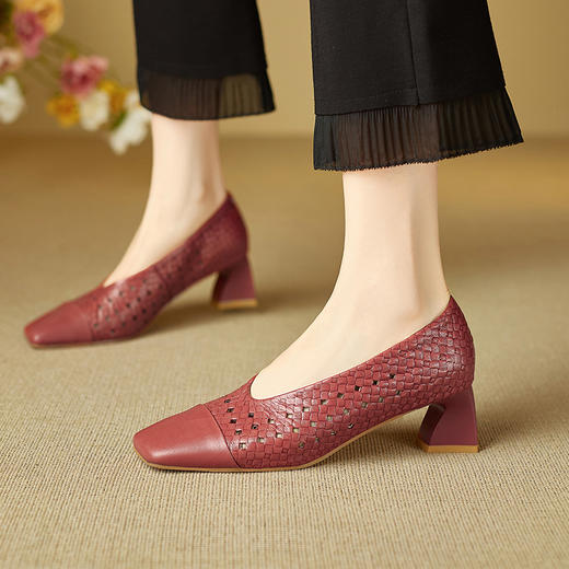 雀说 预售全皮方头中粗跟镂空透气洞洞女鞋3121 商品图3