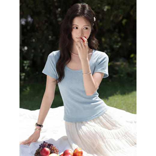 鹿向南【0402/20:00新品前1小时5折限量100件】气质款湖蓝色T恤女 商品图3