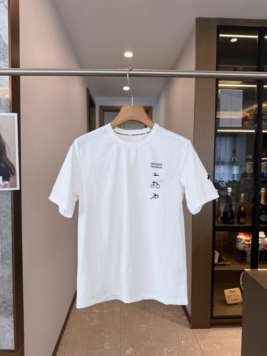 点此购买 迪桑特夏季男女款铁人三项系列短袖T恤 bk 343843 商品图1