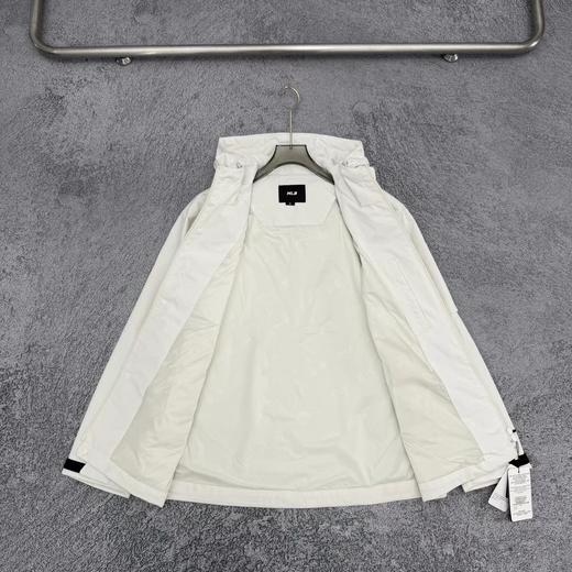 F033192春季新款时尚百搭防风防水情侣款连帽冲锋衣夹克外套 商品图4