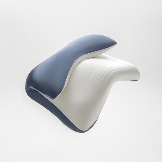 优选丨【爆款美纹云翼美睡枕  无痕枕】高低牵引设计，双M云朵枕型护脖护颈椎，双侧护脸侧睡不挤脸，不怕长皱纹高低给你一个好睡眠 商品图3