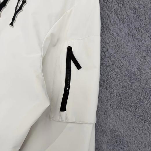 F033192春季新款时尚百搭防风防水情侣款连帽冲锋衣夹克外套 商品图10