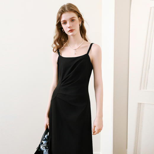 【商场同款】诗凡黎黑色修身吊带连衣裙2025夏新款女3G4190121 商品图1