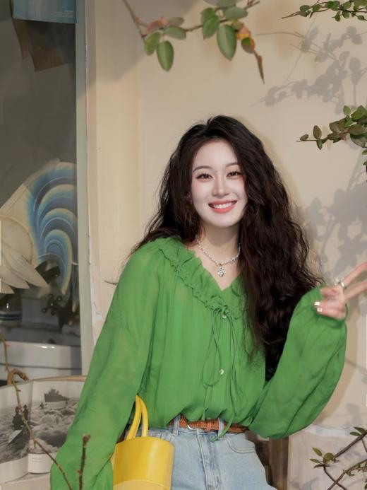 绿野仙踪~显白植物绿设计感V领木耳边苎麻衬衫 商品图9