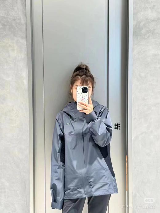 F0331145春季新品户外冲锋衣夹克情侣款拼接透气连帽外套 商品图13