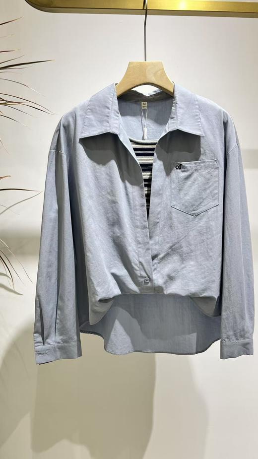 647038时尚假两件款衬衫 前短后长款 商品图3