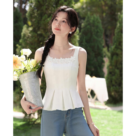 鹿向南【0402/20:00新品前1小时7折限量100件】米白色背心 商品图0