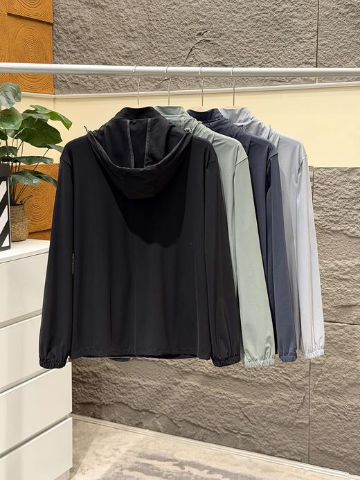 迪桑特两穿款户外运动连帽防晒衣服 商品图1