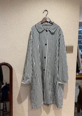 apuntob 竖条纹中长款翻领外套