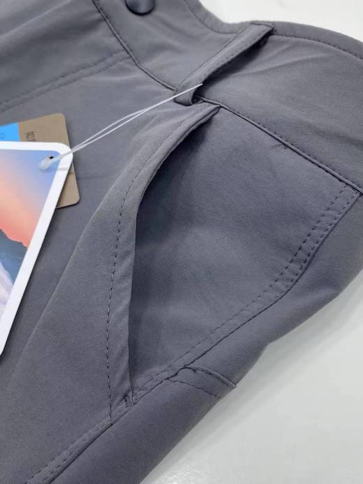 F033189夏季新款吸湿排汗透气男子轻量户外梭织软壳短裤五分裤 商品图13