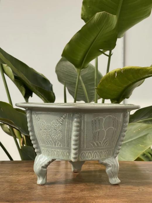 象嵌青瓷花卉纹六方三足香炉，顺丰包邮 商品图0