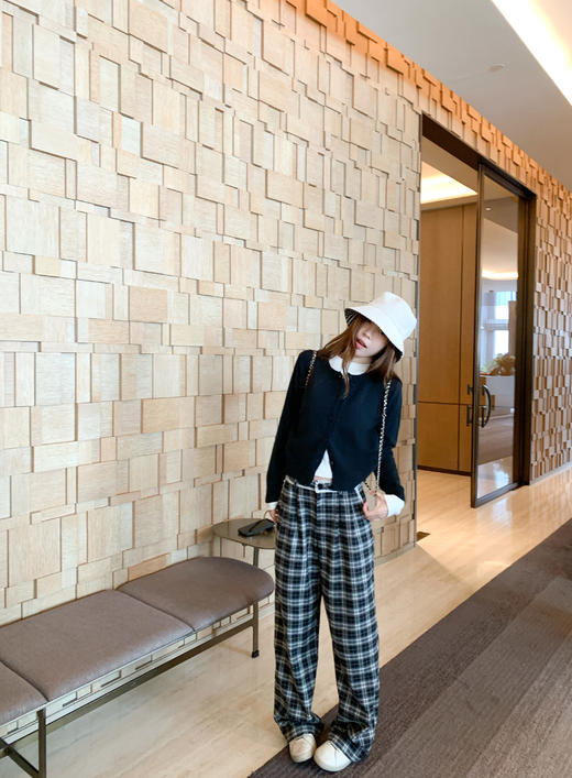 <曾小咸推荐>4.1现货秒杀 ！微信超特价！韩系格子直筒休闲裤 日常229.99 立减140 秒杀89.99！！ 商品图6