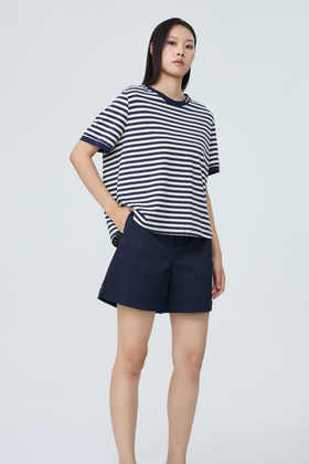 【爆款推荐】水淼2026夏爆款条纹领口刺绣T恤2598