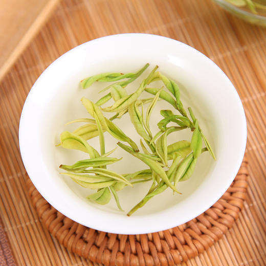 热卖中！！【 四标一码一监制认证 非遗大师监制 】2026新茶 白帝明前安吉白茶 商品图4