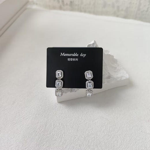 小众高级感方块锆石流苏耳环-纪念日百货门店同款170443171 商品图2