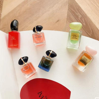 【送礼袋】Armani阿玛尼「余生璀璨」七夕限定爱心香水礼盒（7.5ml6瓶 商品图4