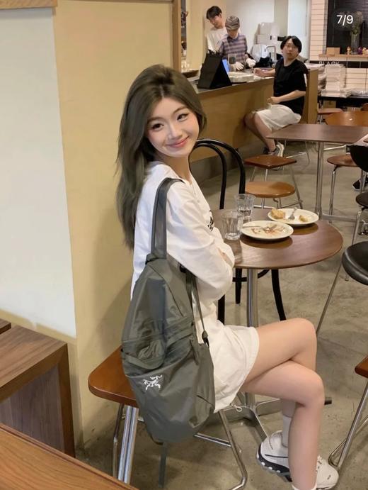 一店k （贸易单回流！仅售72小时！）多巴胺户外必备新配色来啦！ins博主都爱的双肩包！茑家 Heliad 15L 轻量防泼水 户外登山背包 商品图1