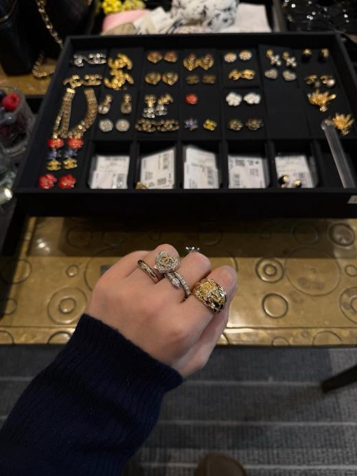 小香满钻爱心金c戒指（XTY） 商品图4