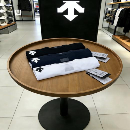 迪桑特短袖！ 火爆来袭，质量一级棒！品质，版型！爆表！高品质跑量！一定要入手这款！ 商品图0