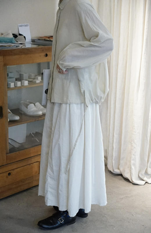 AEQUAMENTE 轻盈柔软毛边半身裙 商品图0