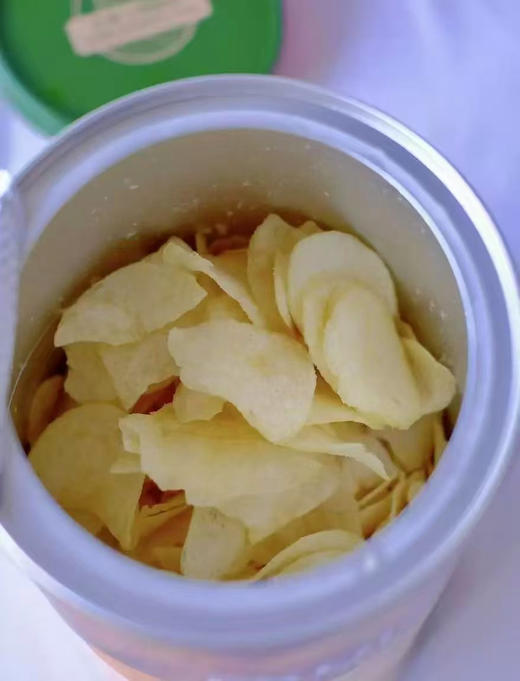 【妈妈放心给孩子吃的薯片】原切薯片超大装 配料只有：马铃薯、食用油、食用盐 0防腐剂0香精好吃不齁咸 商品图4