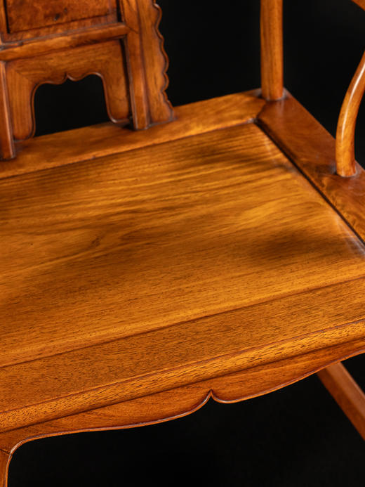 二十世纪 黄花梨镶云石三攒靠背独板座面四出头官帽椅成套（两椅一几） 商品图4