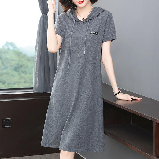 连帽短袖卫衣连衣裙女夏季2026年新款胖mm大码休闲运动中长款裙子 商品图2