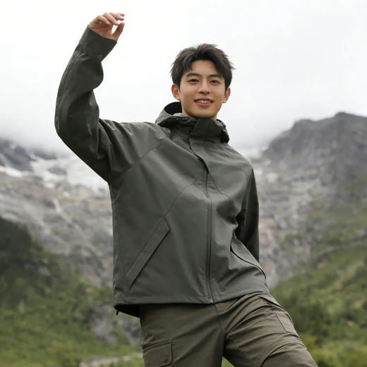 【英国品牌 赛艇俱乐部REGATTA CLUB 情侣户外软壳冲锋外套】春季单冲！硬核三防！版型好！ 防水防风 舒适百搭 10色可选 RCCG26988 商品图7