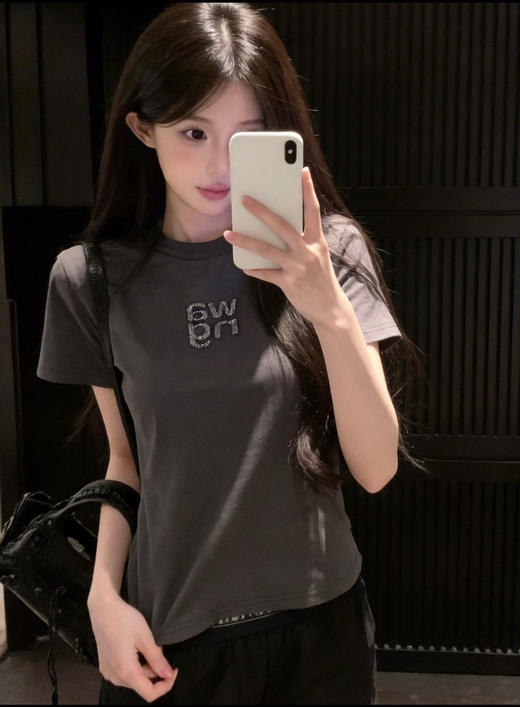 41-4 巨巨巨时髦 纯圆正 AW基础 暗黑做旧水洗 字母烫钻 时髦短袖T恤 商品图0