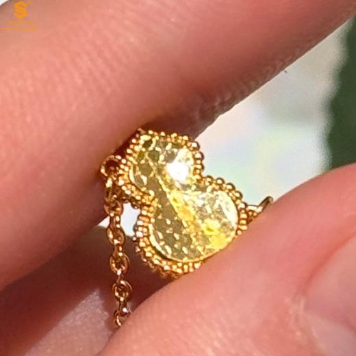 【香港周六福黄金钻石首饰】爆闪碎冰冰五福葫芦K金手链 商品图3