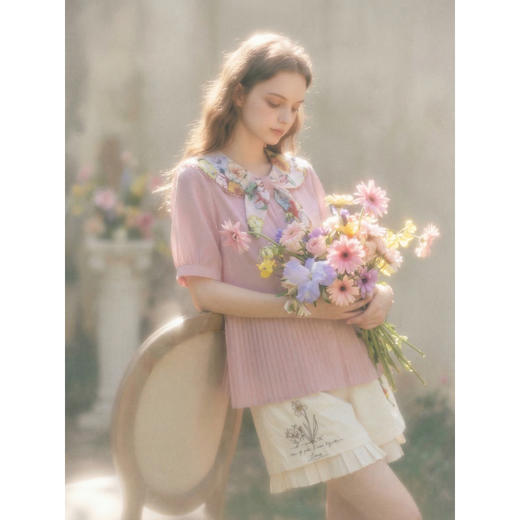 两三事梵高文艺桃气奶芙2026夏季新款印花系带海军领压褶下摆衬衫 商品图2