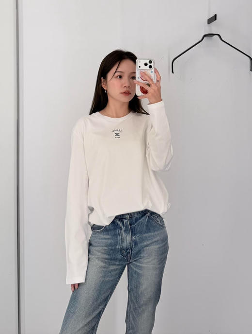 赛琳 2026春夏刚需神款✨ 简约刺绣长袖打底衫（MM） 商品图3