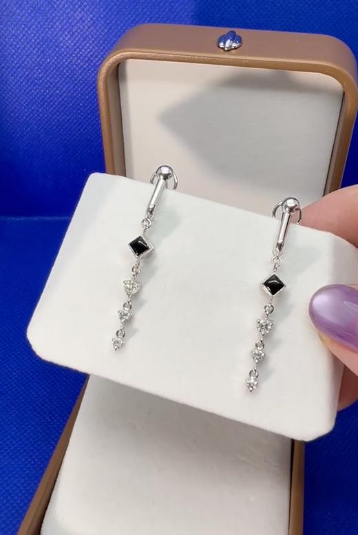 【日本溯源之旅】瘦脸神器 14k金玛瑙钻石耳夹 夏日耳线款熊猫配色 钻石0.44ct 立体几何造型 质感在线  经典弹力夹 3.9g（展会产品拍下后不支持7天无理由退换货） 商品图0