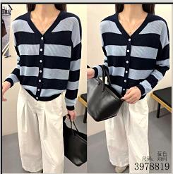 588819春款 V领宽条纹针织开衫 商品图0