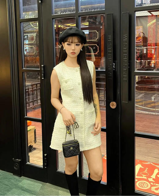 Chanel22b 黑色 羊皮 金球 化妆包 商品图3