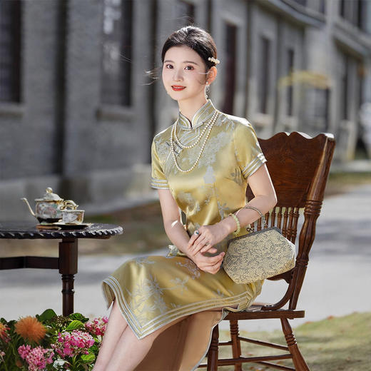 【预售3天】高端桑蚕丝高级感改良旗袍金色真丝交织连衣裙气质提花缎长款新款旗袍XLY25080 商品图1