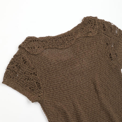 ROMI STUDIO“文艺复古”轻量化高弹针织V领镂空修身短袖RWDSSL3042 商品图4