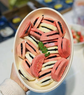 【鲜果切】双拼芭乐夹乌梅（400克）