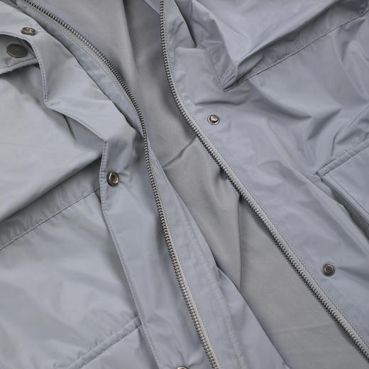 ROMI STUDIO“松弛率性”塔夫绸自然垂坠宽松中长款风衣RWDSWG2353 商品图3