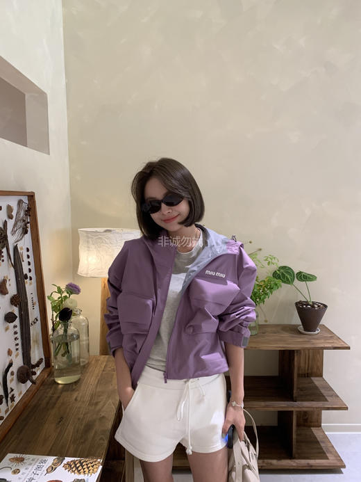 时髦精MiuMiu专柜同步功能型冲锋衣夹克 商品图10