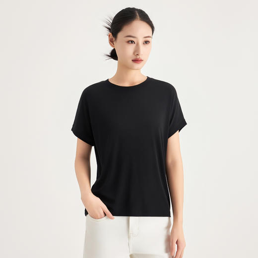 【2026年新款热卖】Mylyis 冰云纱圆领短袖M66306 慵懒随性，清凉一夏；采用兰精莫代尔，手感细腻，舒适透气，亲肤无感； 商品图3