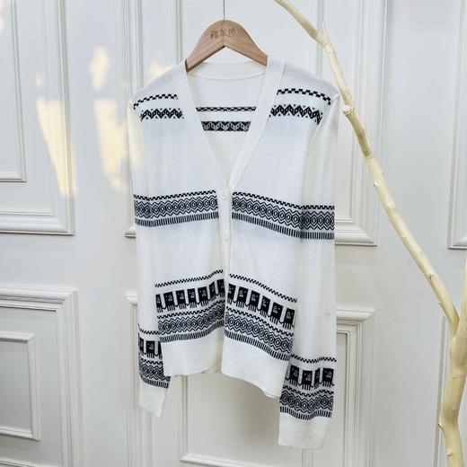 游牧衣橱~15真丝+85羊毛V领复古提花开衫女撞色休闲毛衣外套 商品图1