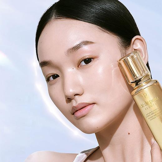 CPB肌肤之钥 钻光水日晚霜三件套盒（水170ml+日霜50ml+晚霜50ml） 香港直邮C 商品图4