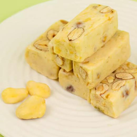 （口口果香有真料）榛子糖400g 牛乳榛仁酥脆饱满嚼劲零食JL 商品图3