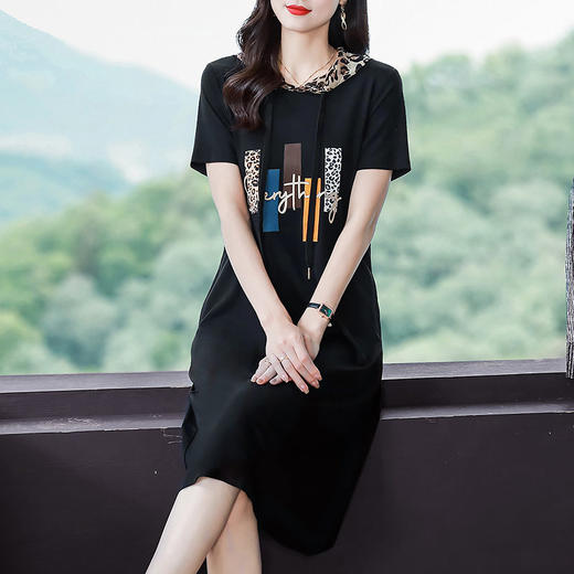 2026新款夏季大码连衣裙女装妈妈休闲运动短袖连帽中长款宽松裙子 商品图2